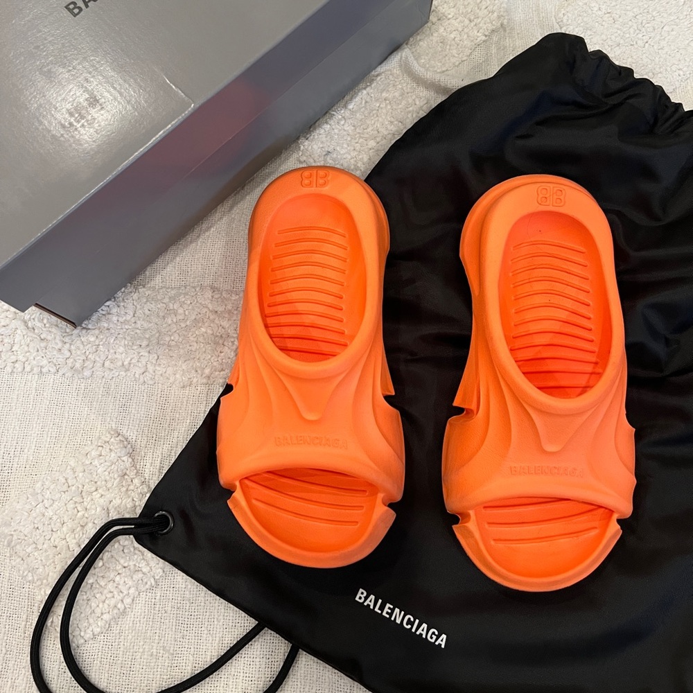 Balenciaga mold slide sandals